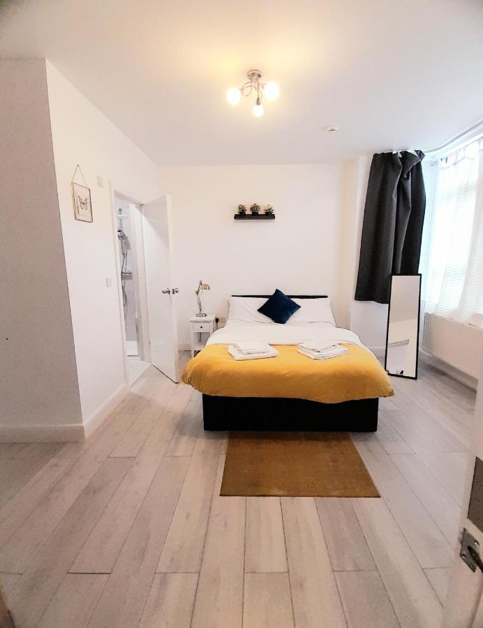 3Br 3Privateensuite - Close To Station - Parking Upon Request 에지웨어 외부 사진