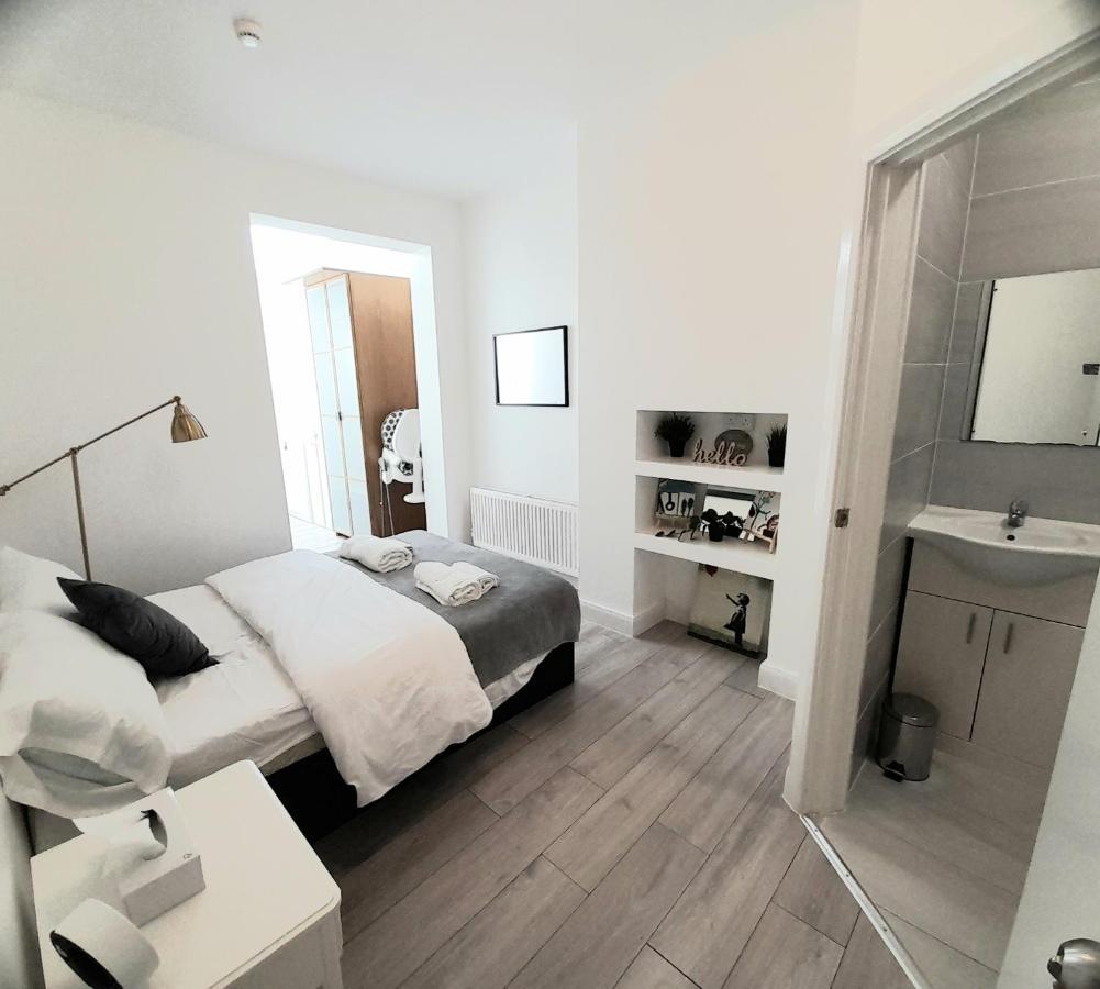 3Br 3Privateensuite - Close To Station - Parking Upon Request 에지웨어 외부 사진