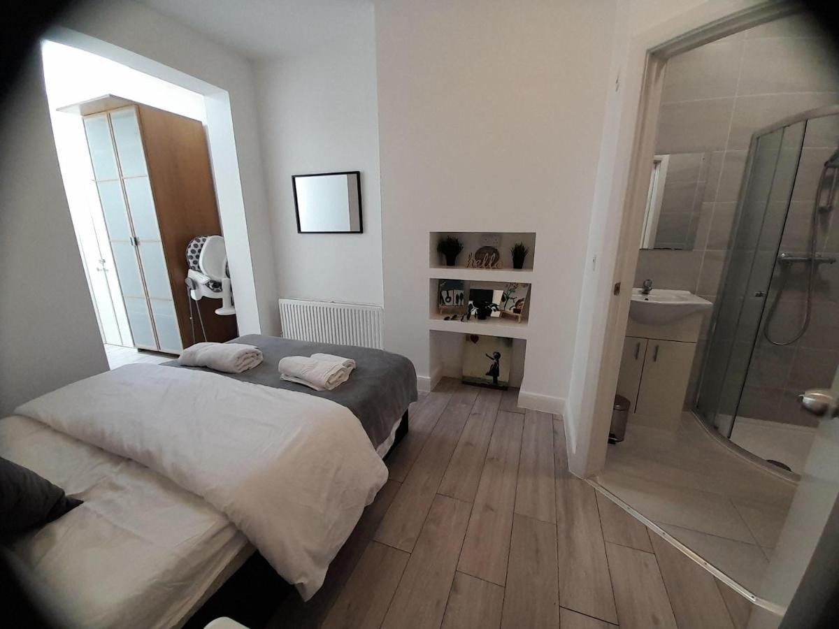 3Br 3Privateensuite - Close To Station - Parking Upon Request 에지웨어 외부 사진