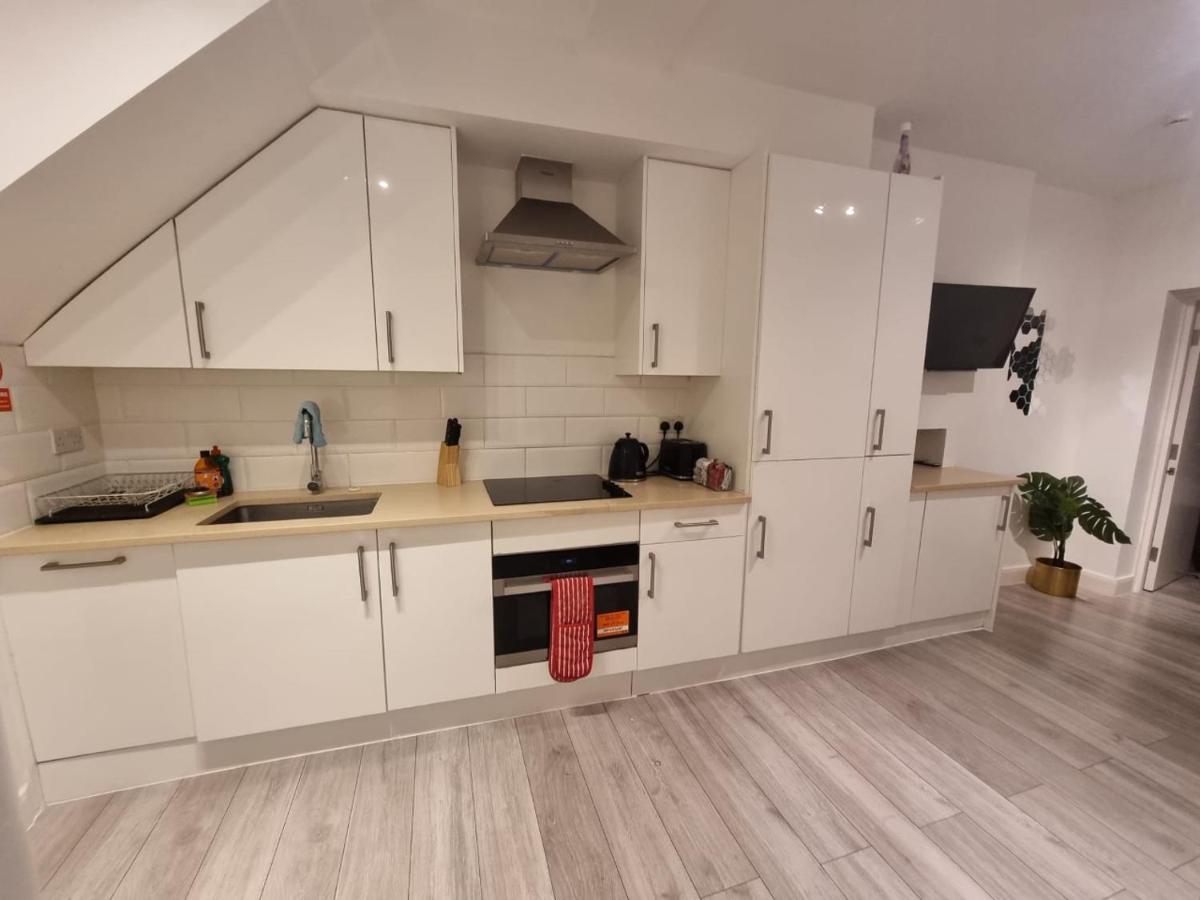3Br 3Privateensuite - Close To Station - Parking Upon Request 에지웨어 외부 사진